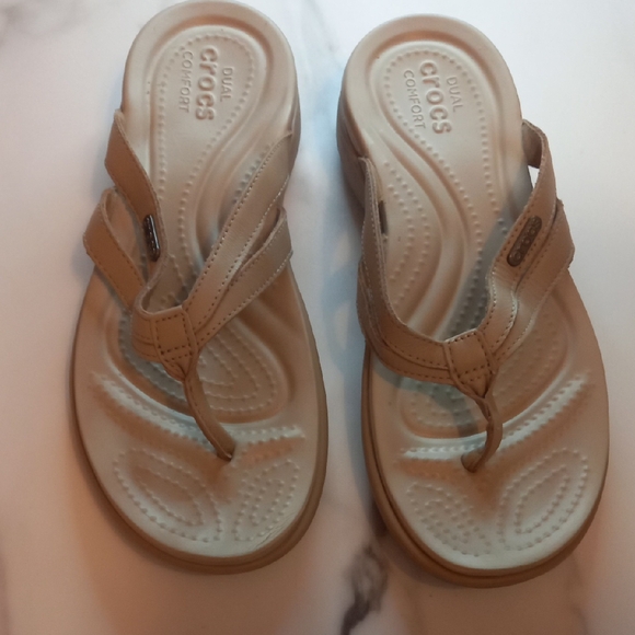 CROCS Women's Beige Sandals - Picture 7 of 7